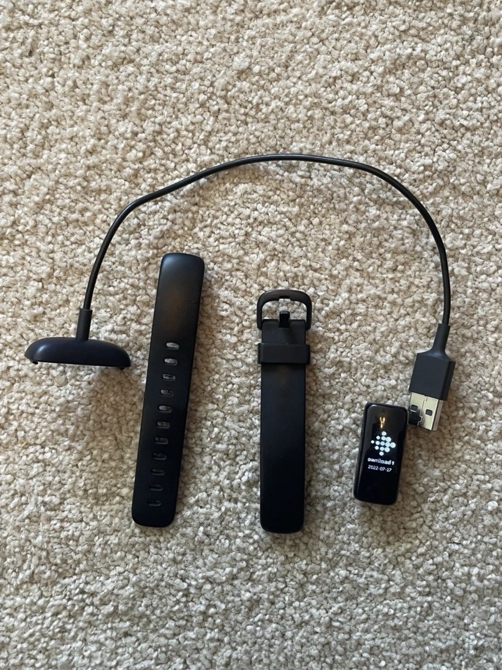 Fitbit black replacement bands with USB charging cable